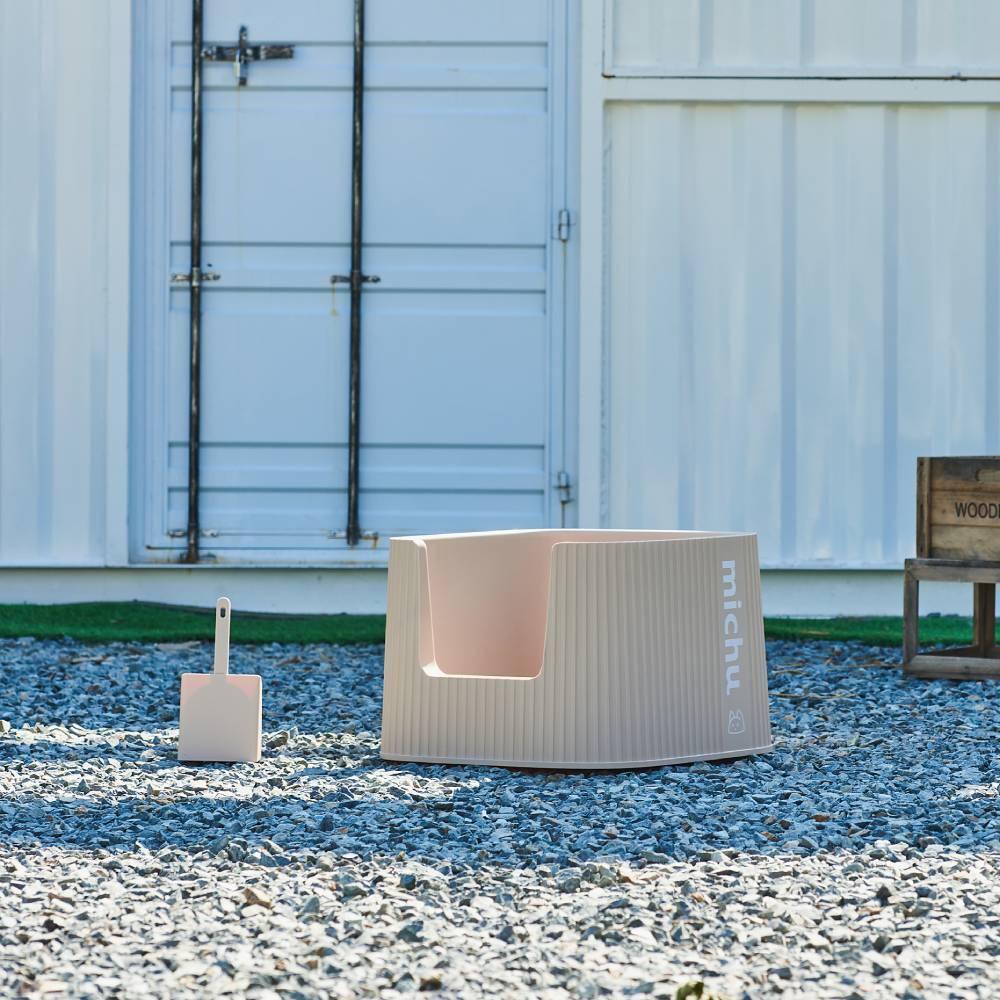 Michu XXL Container Cat Litter Box with Scoop, Coral and BoBa - Michu Australia